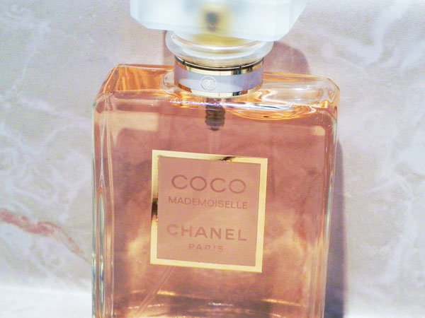SIGNATURE SCENT