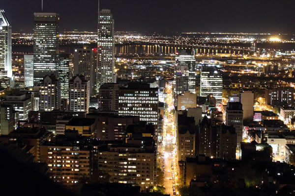 MONTRÉAL BY NIGHT