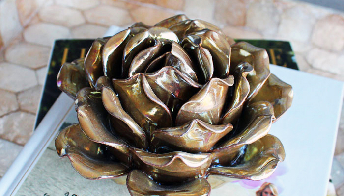 GOLD ROSE