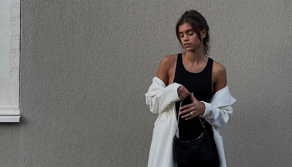 25 WAYS TO WEAR A WHITE COAT